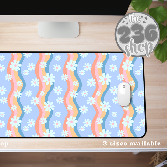 Wavy Daisy Desk Mat